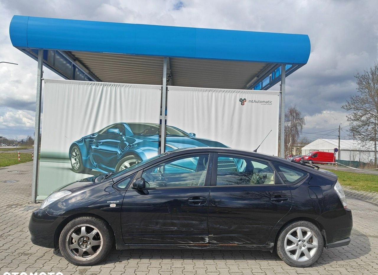 Toyota Prius cena 10900 przebieg: 348100, rok produkcji 2005 z Karczew małe 172